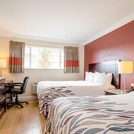 Red Roof Inn & Suites מונטריי מראה חיצוני תמונה